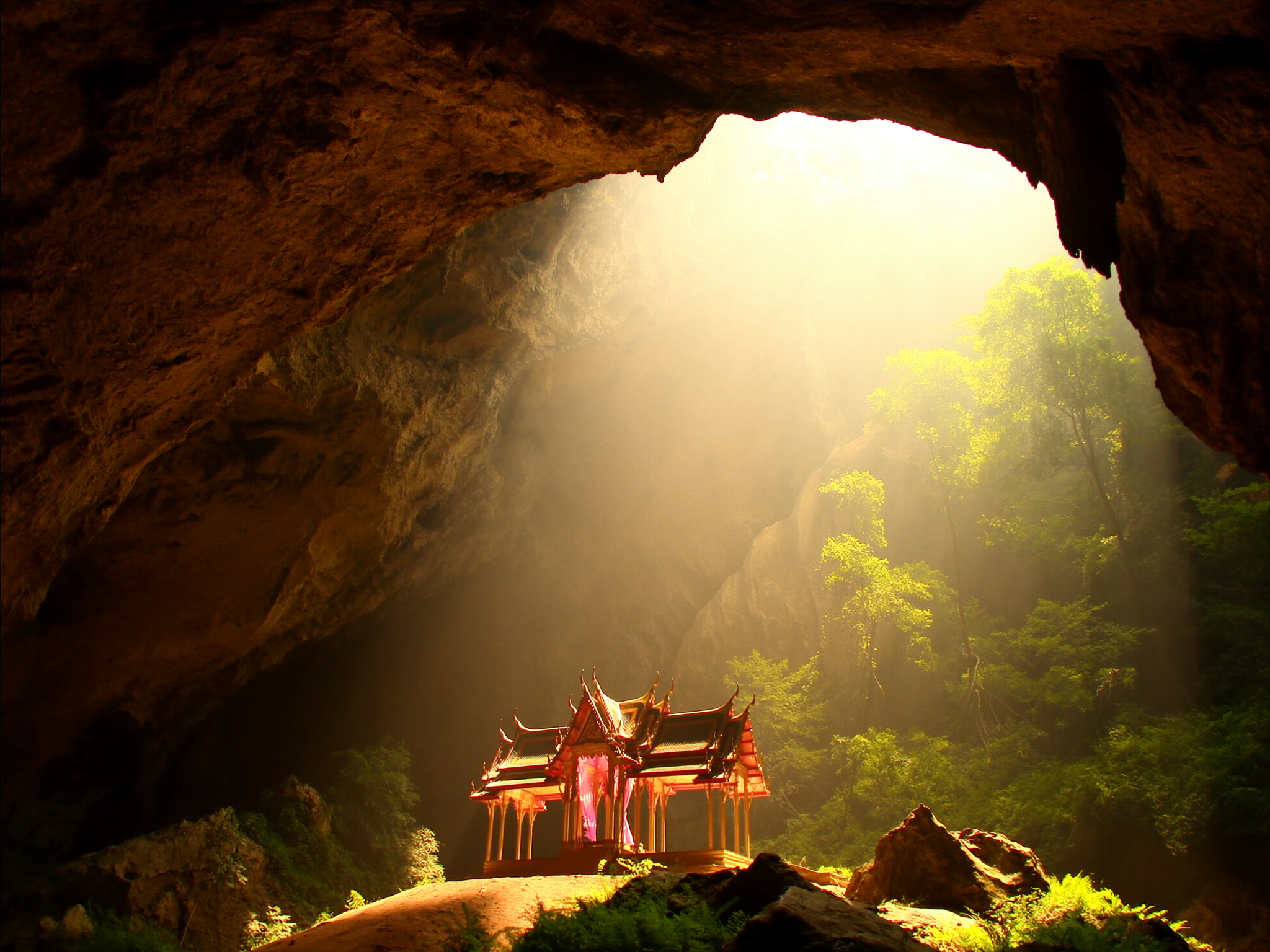 Phraya Nakhon Cave